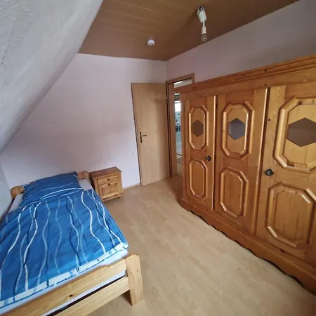 Apartment 3 Mit Gartennutzung In Zu Vermieten *